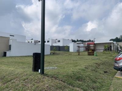 CASA EN VENTA RESIDENCIAL SANTA ELENA-3
